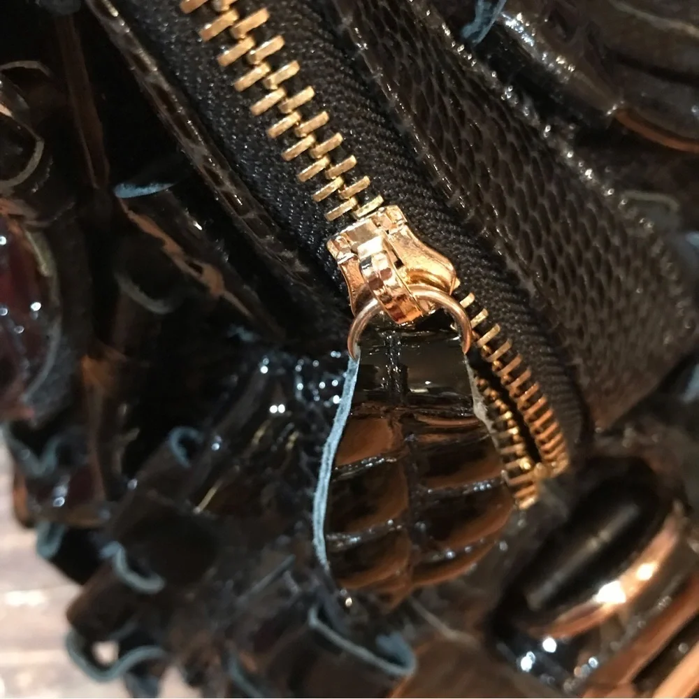 ▪️Black Patent Leather Handbag